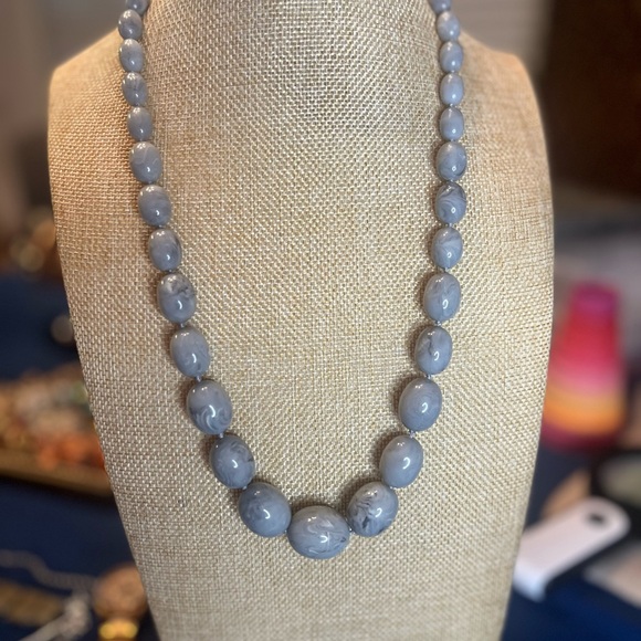 Kenneth Jay Lane Vintage gray marbled stone bead necklace - Picture 6 of 7